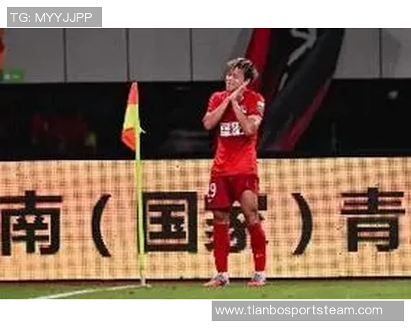 国安新援茹子楠与邓捷夫加盟助力球队防线升级