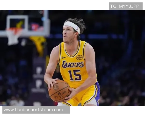 里夫斯回忆外婆因詹姆斯吼他而生气自曝母亲更严厉让人印象深刻